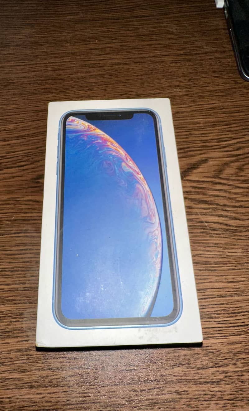 iPhone XR Pta Approved with Box 4