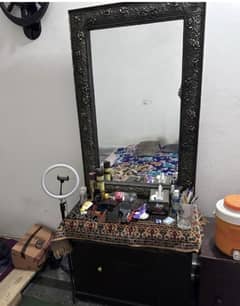 Dressing table