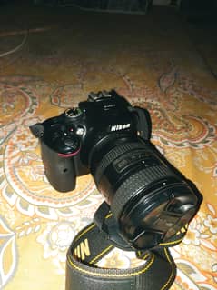 Nikon 5300 DSLR with Lens 18-200 Good Condition like New