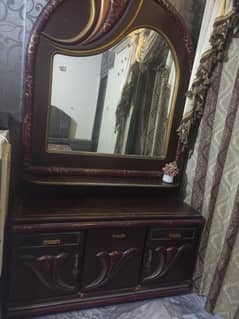 Dressing table