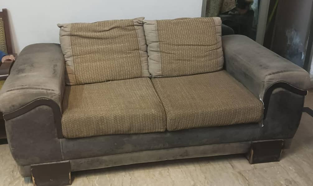 Sofa set with table 1