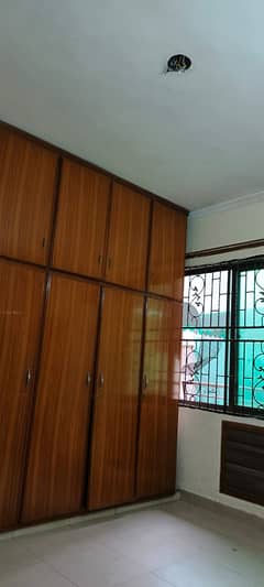 Iqbal Town 10 Marla Double 6 Bed Tile Flooring House At Prime Location