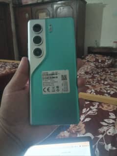 Techno camon 40 pro