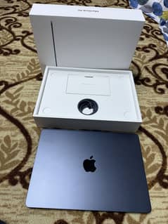 MacBook Pro 13.6’’ 16GB/256GB M3 Midnight