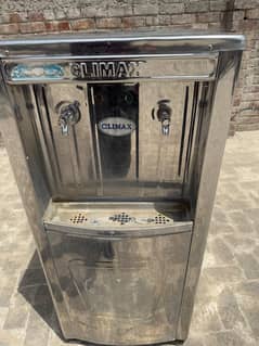 Water cooler Dispencer frist Hand use same like new