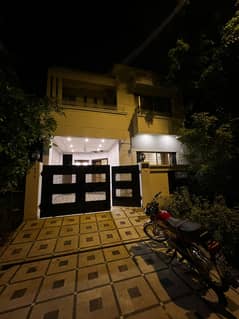 D H A Lahore 5 Marla House Mazher Munir Design With 100% Original Pics Available For Sale