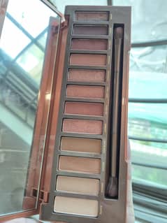 Urban Decay Eyeshadow Heat Pallete
