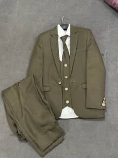 4 piece suit