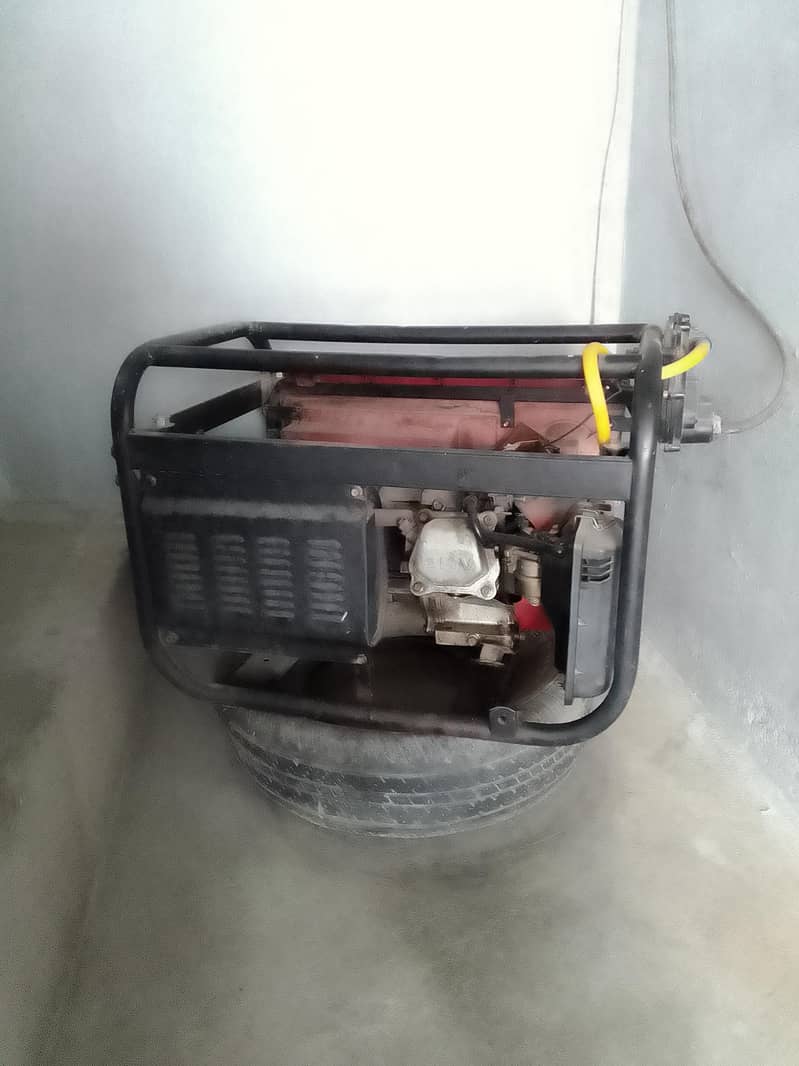 Generator in good condition for home use 2