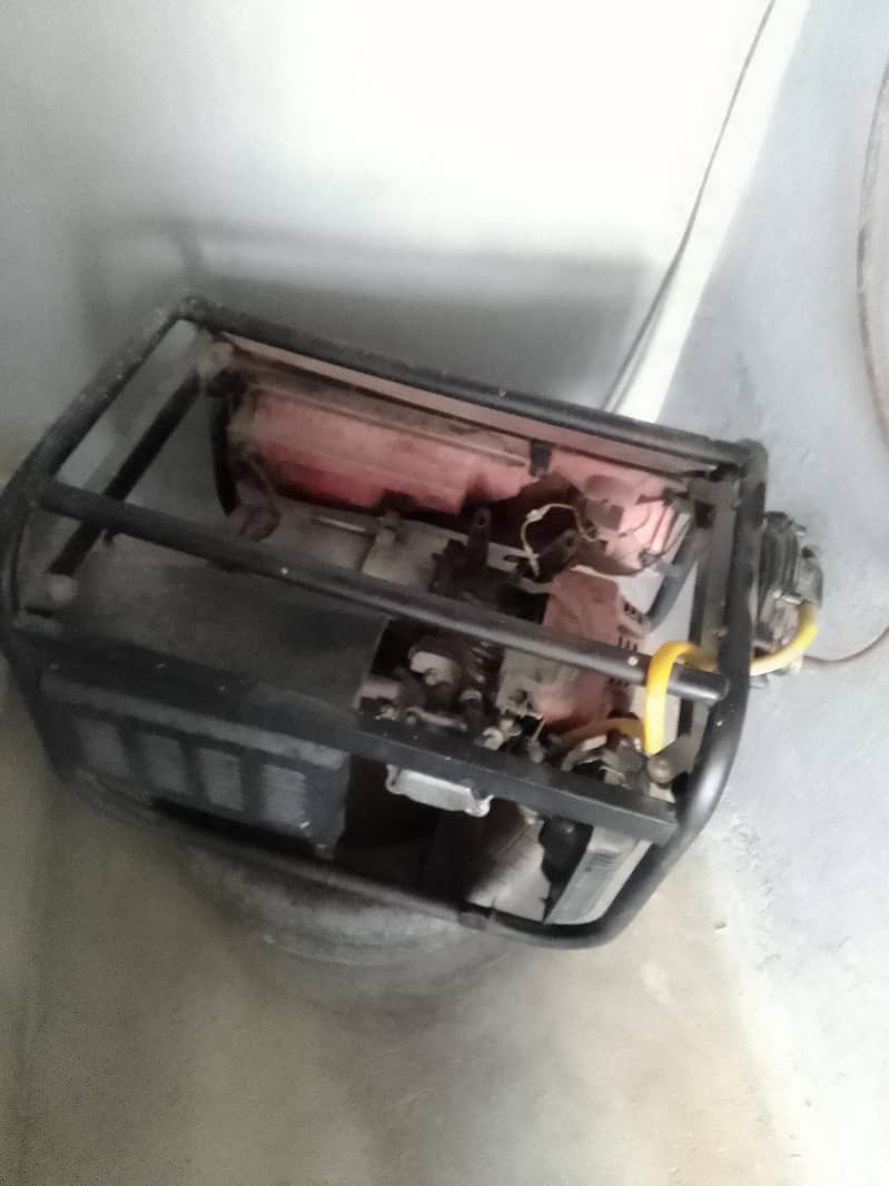 Generator in good condition for home use 4
