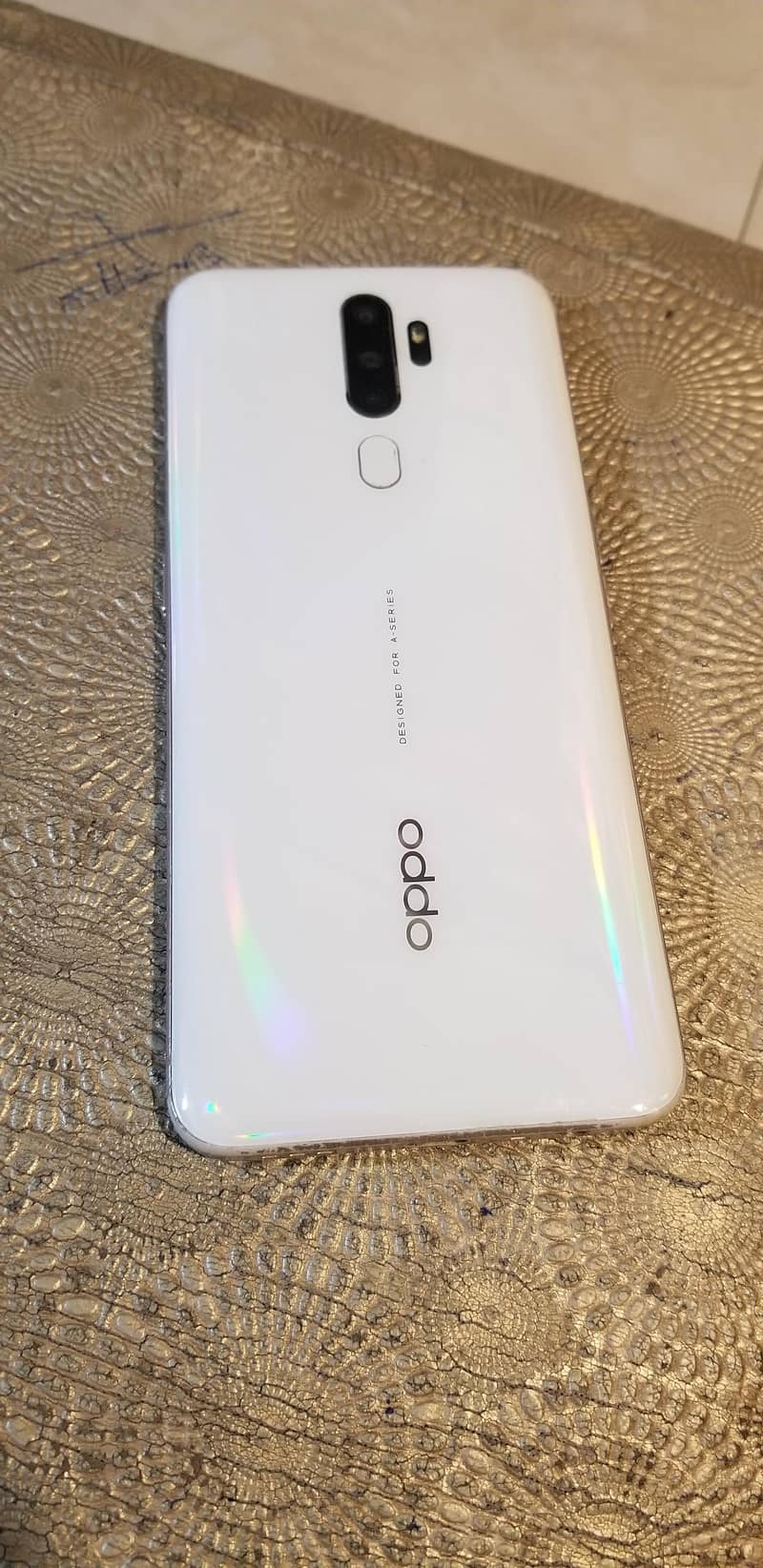 I am sealling ma oppo A5 2020 in good condution Dual sim PTA Aprroved 1