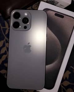 Iphone 15 pro max Natural (256)