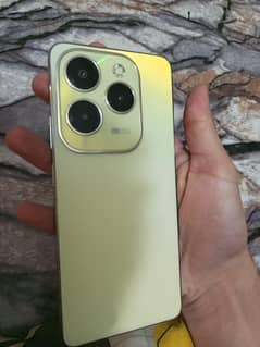 INFINIX HOT 40 GOLDEN COLOUR