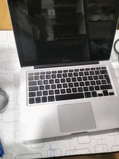 Apple MacBook cor 2 do for sale with windows