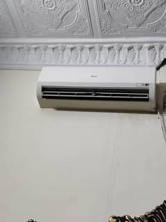 Gree Ac Non inverter Condition 10/10  White