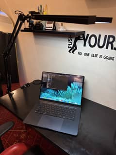Macbook Air 15" Display 8/256GB Midnight Blue - Come buy from my home