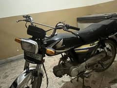 2015 cd70 in good condition used as family bike