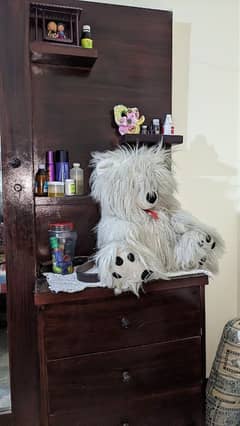 dressing table
