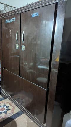 Double door steel peeta bister almari (closet)