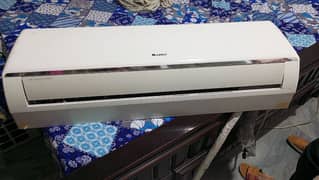 Gree 1.5 Ton split Ac in good condition
