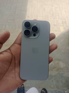 iphone 15 pro Jv colour natural titeneam water pack
