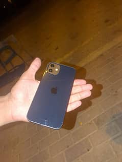 iphone 12 // 128 GB