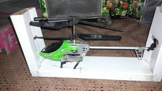 romote control flying helicopter