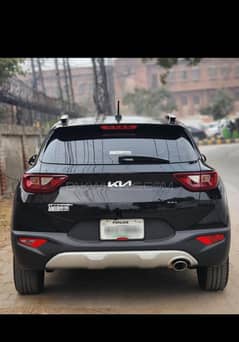 KIA STONIC EX+. 2024