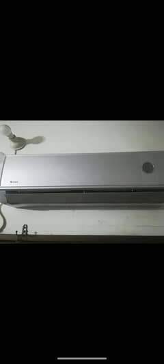 Gree 1ton non inverter split ac