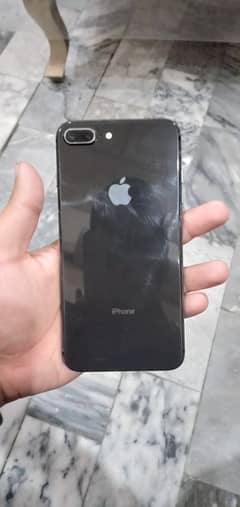 iPhone 8 Plus