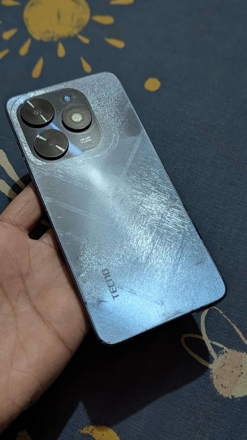 Tecno spark go 2024 (4+4/64) with box 1
