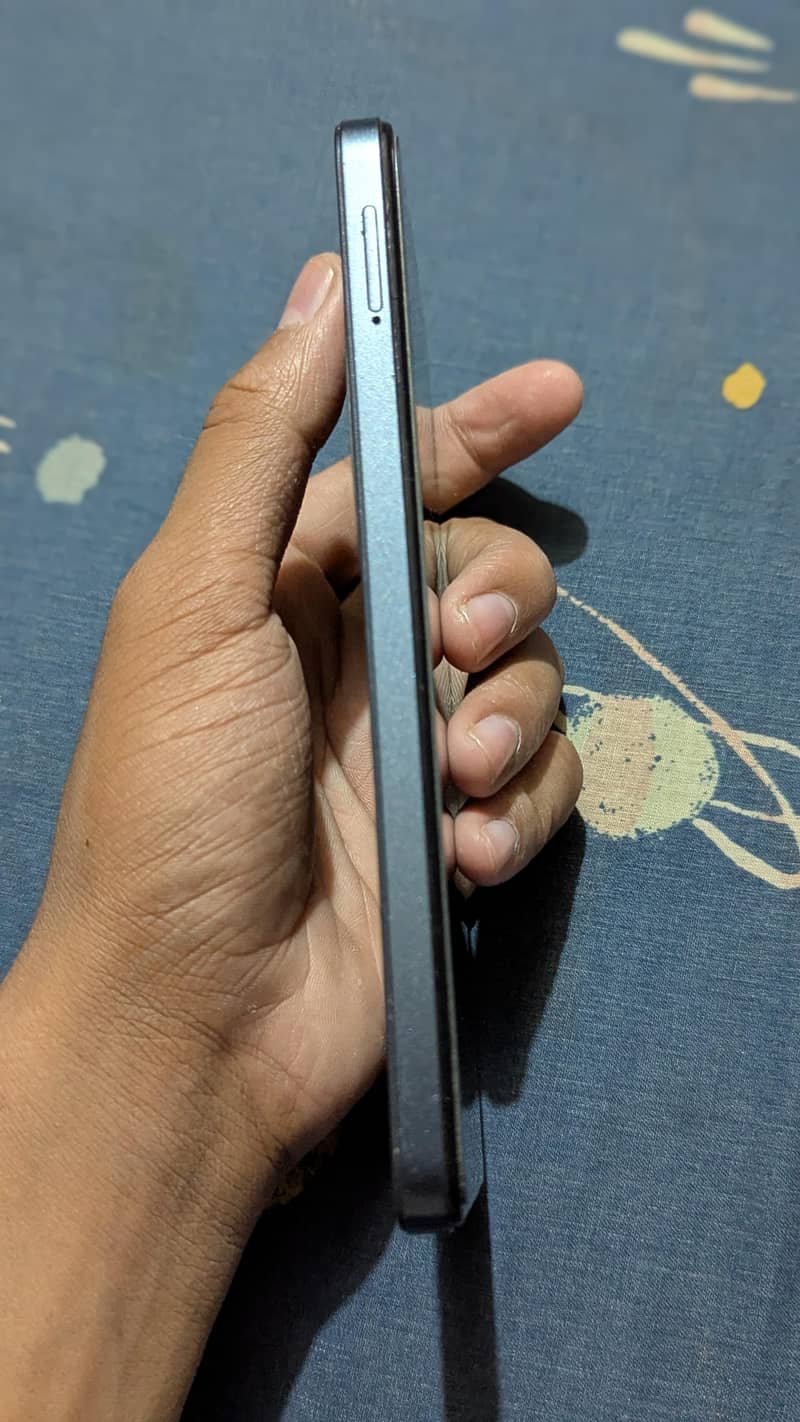 Tecno spark go 2024 (4+4/64) with box 2