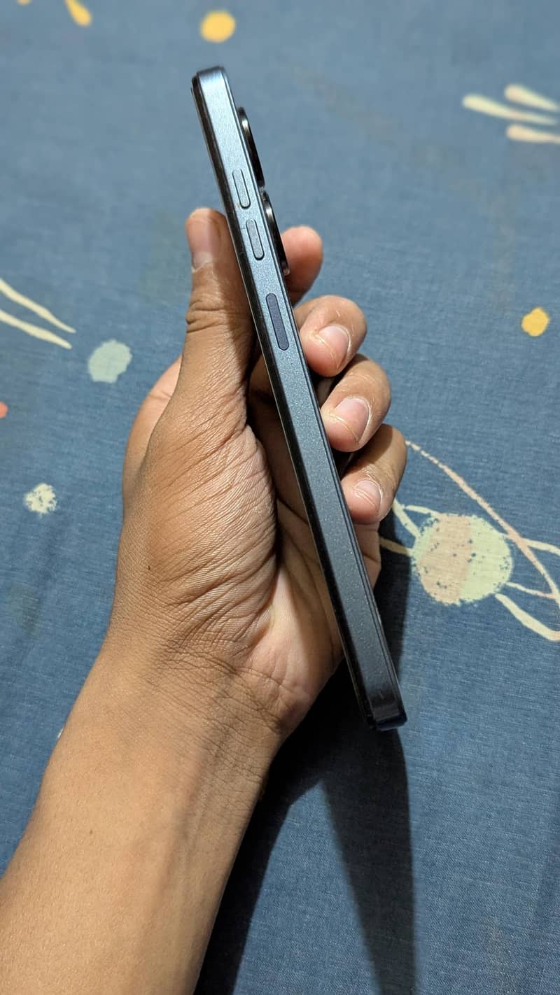 Tecno spark go 2024 (4+4/64) with box 4