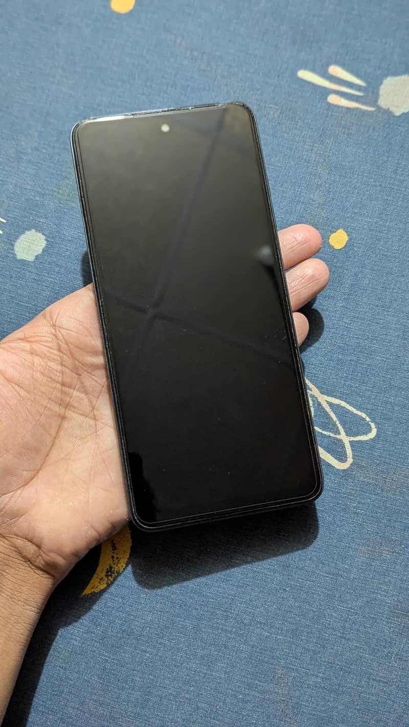Tecno spark go 2024 (4+4/64) with box 5