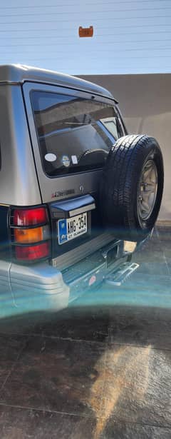 mitsubishi pajero