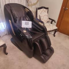 Zero massage chair