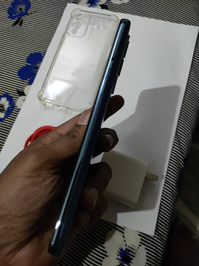 OnePlus 9 5g 12-256 Clean display 10/10 5