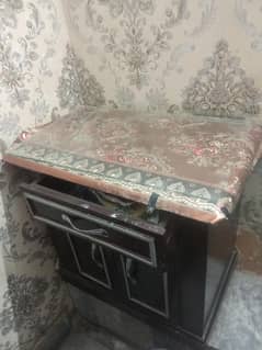 2 sides table