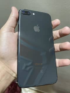 Iphone 8plus 64gb pta approved with box.