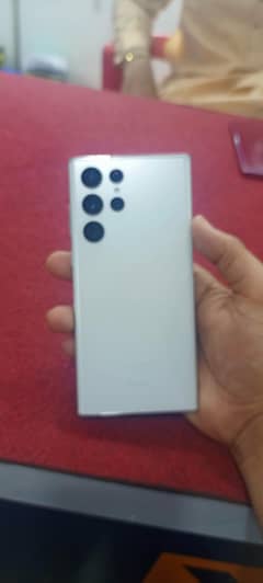10 by 10 white colar officially patch hai box nahi charger hai sath