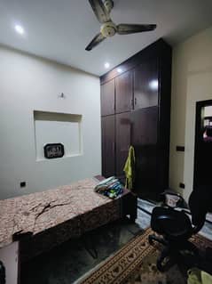 4 MARLA UPPER PORTION FOR RENT LOWER LOCK IN MILITARY ACCOUNTS MAIN COLLEGE ROAD LHR
