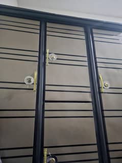 Almari 3 door