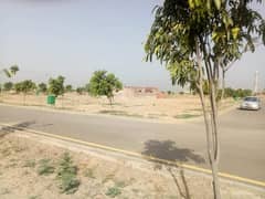 5 Marla Residential plot for Sale In New Lahore city ph3