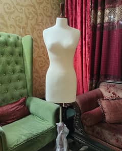 dummies & mannequin, umbrella,hand carry, hangers,dummies,bags,hangers