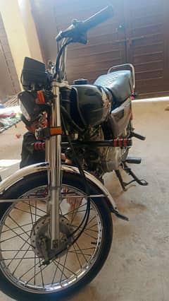 Honda 125 red colour