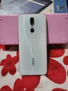 oppo f11/4gb 128gb 03198759703