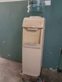 water dispenser urgent sale  03257000796