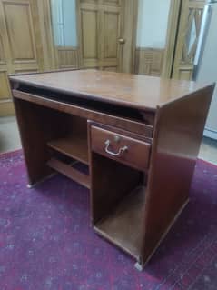 Computer desktop and study table