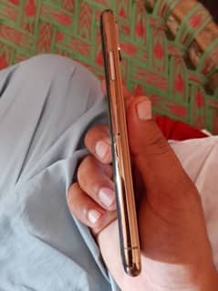 I phone xs pTA approved dual 64 gp Heath 76
