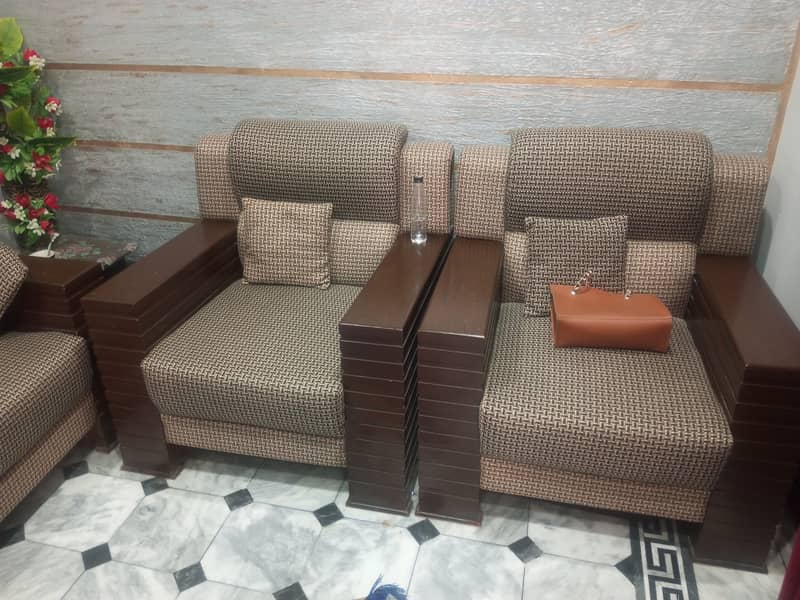 5 seater sofa set with three tables 3